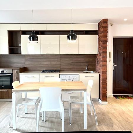 דירות Apartament Via טולצ'אה מראה חיצוני תמונה